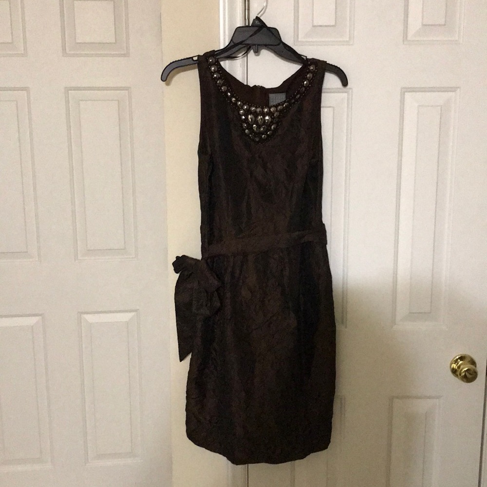 Elegant 100 percent polyester